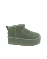 Boots classic ultra mini platform