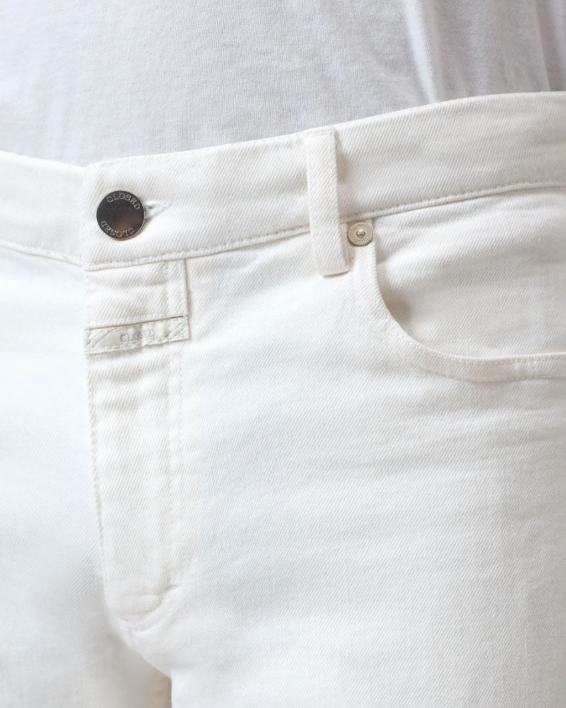 Jean closed