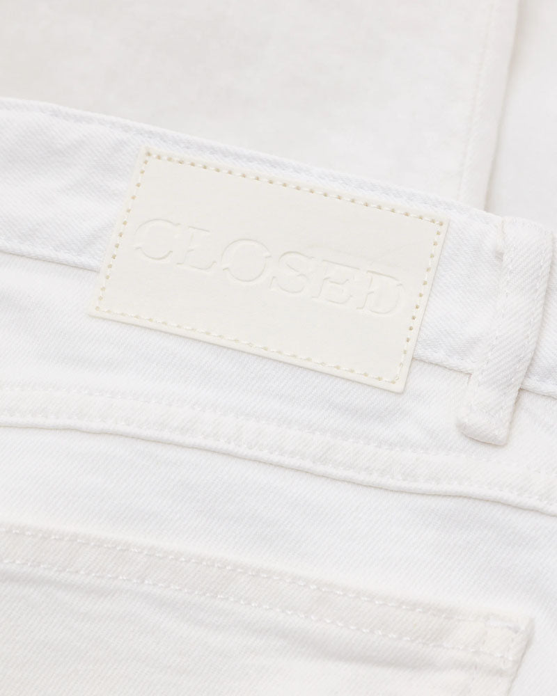 Jean closed