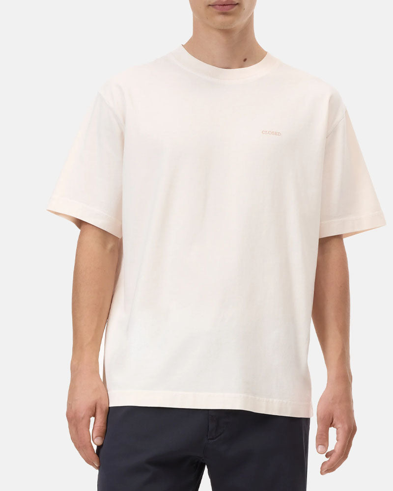 Tee shirt closed