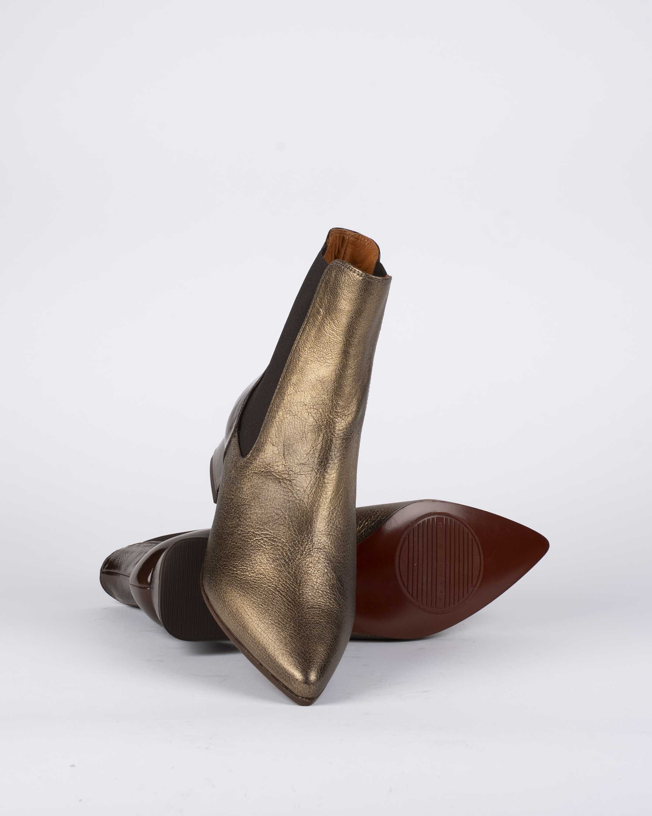 Boots chie mihara
