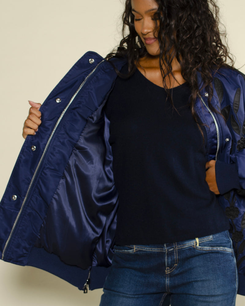 Bombers antik batik